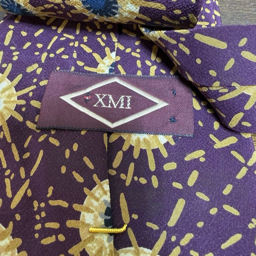 XMI NEIMAN MARCUS MEN'S  TIE 100%  SILK MADE IN  USA Geometric Starburst Retro - Picture 5 of 7